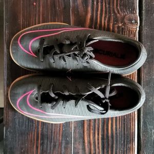 Nike Toddler Girl soccer turf sneaker